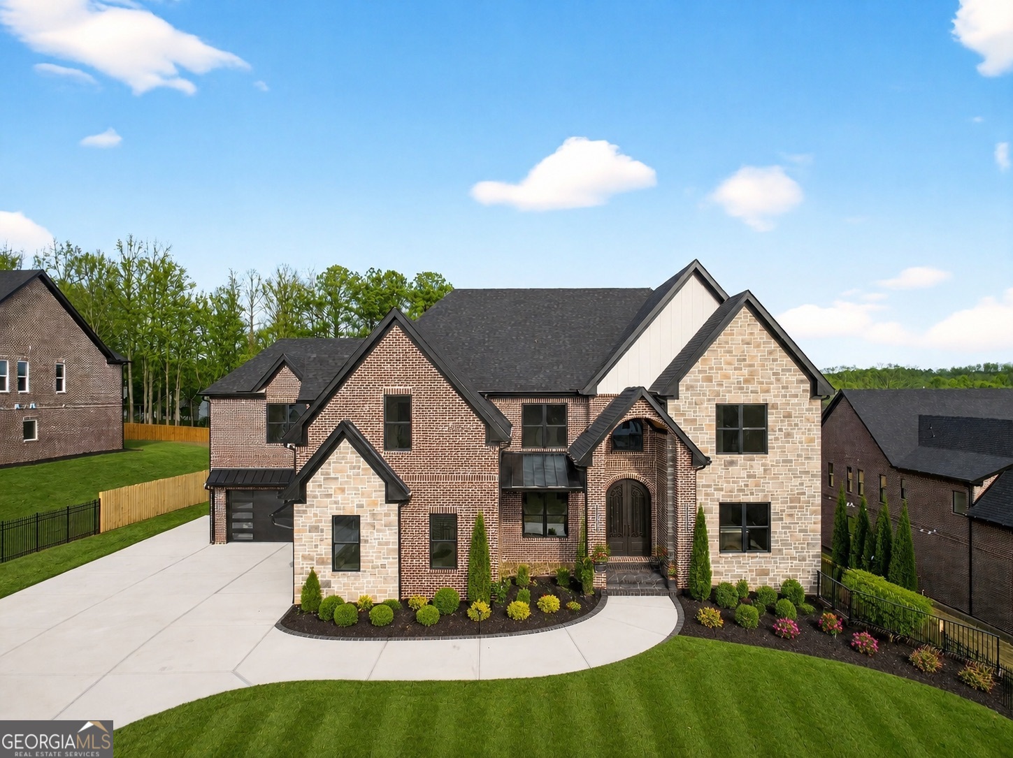 405 Thunder RD