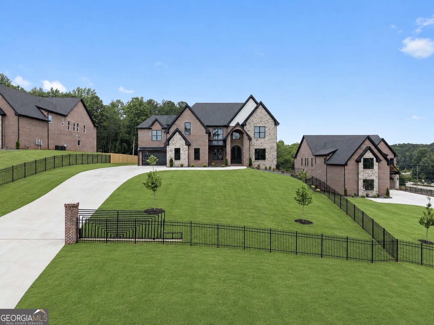 405 Thunder RD