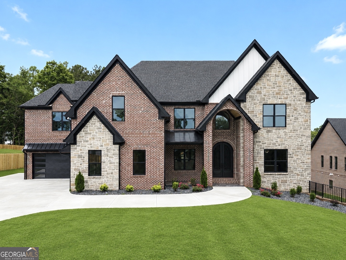 405 Thunder RD