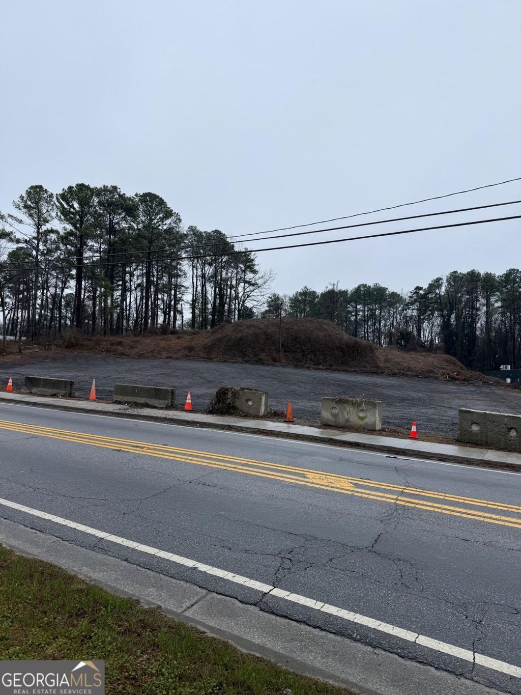 Photo of 3070 Donald Lee Hollowell Parkway NW, Atlanta, GA 30318 (MLS # 10705540)