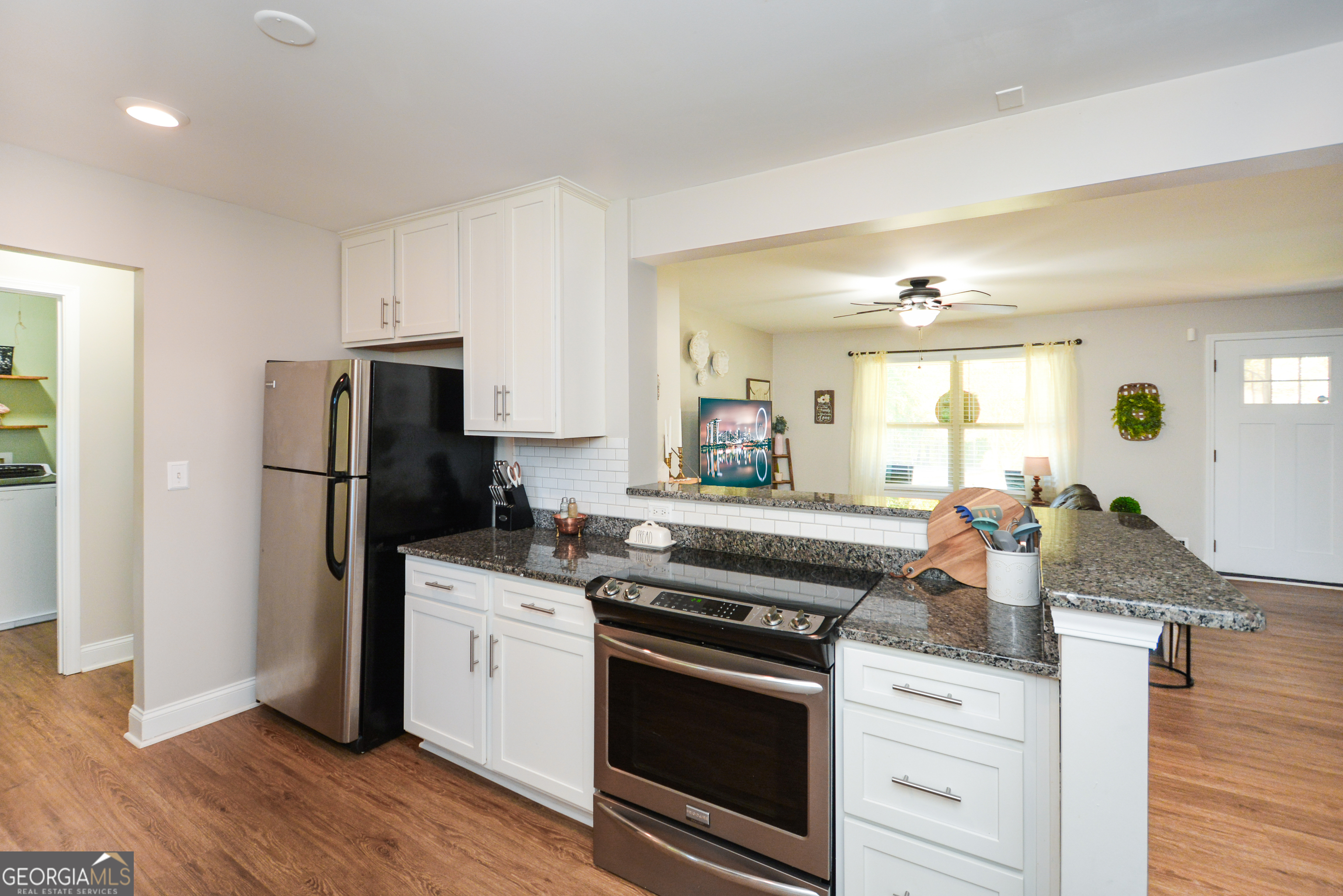 5806 Stonehaven DR NW