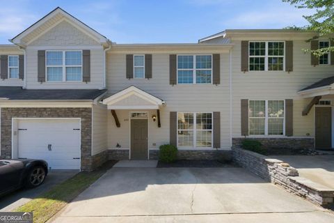 Photo of 4140 High Park Terrace, Atlanta, GA 30344 (MLS # 10764783)