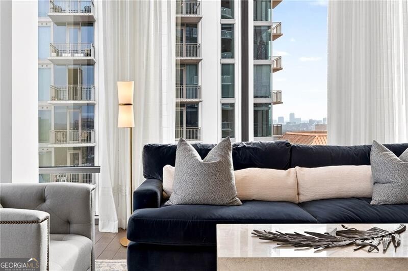 3107 Peachtree RD NE 1104