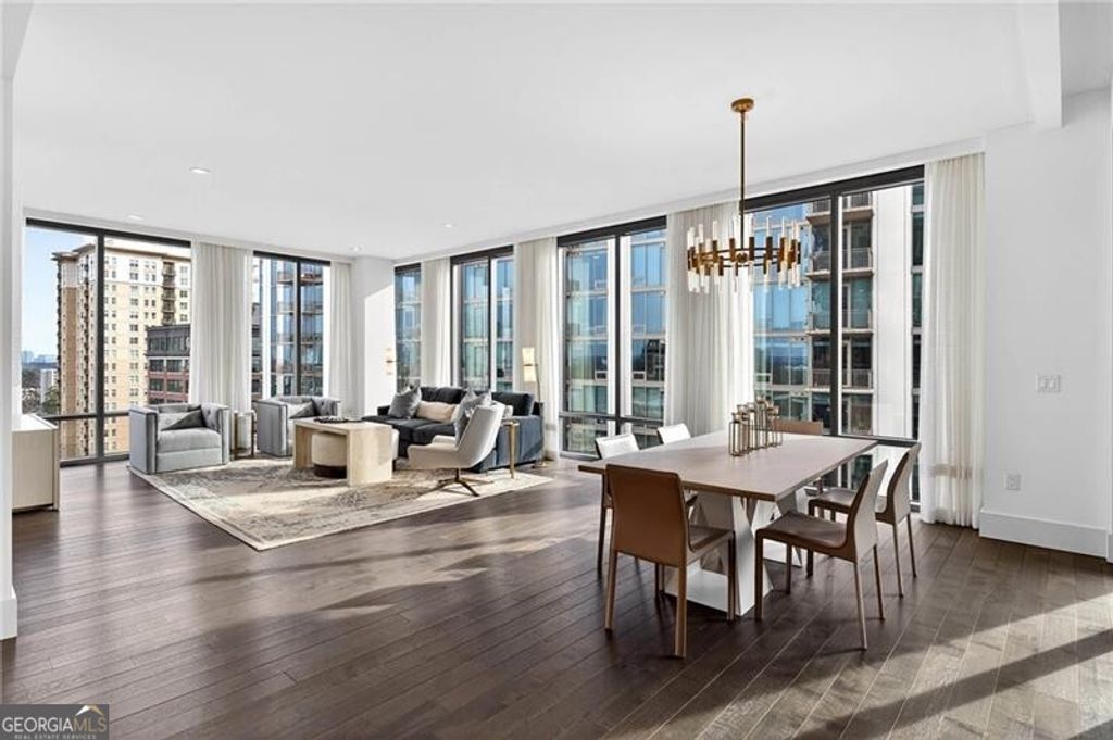 Photo of 3107 Peachtree Road NE #1104, Atlanta, GA 30305 (MLS # 10676415)