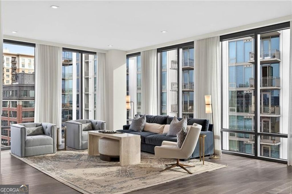 Photo of 3107 Peachtree Road NE #1104, Atlanta, GA 30305 (MLS # 10676415)