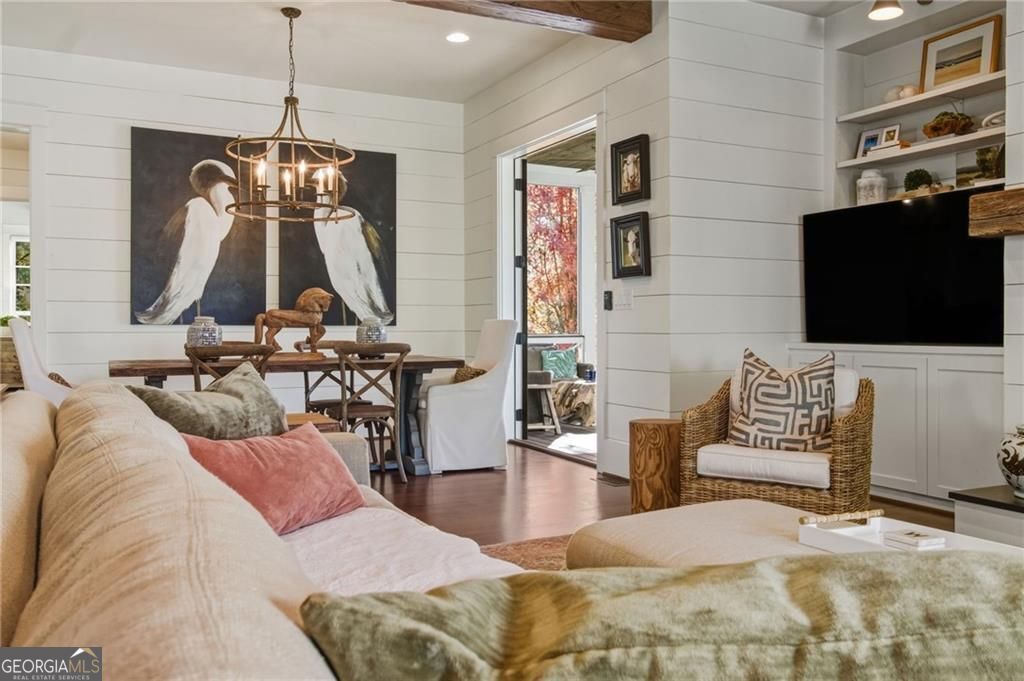 Roswell, Georgia 30075, United States, 5 Bedrooms Bedrooms, ,4 BathroomsBathrooms,Residential,Active,240789