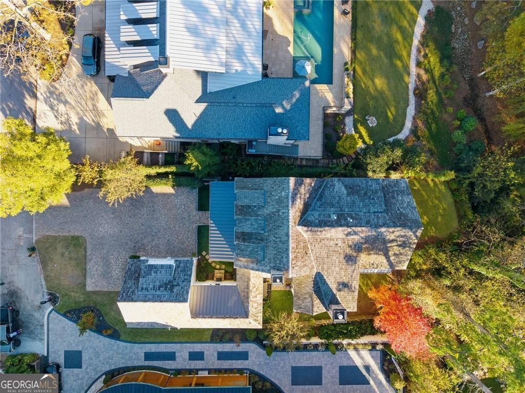 Roswell, Georgia 30075, United States, 5 Bedrooms Bedrooms, ,4 BathroomsBathrooms,Residential,Active,240789