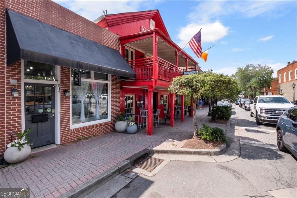 Roswell, Georgia 30075, United States, 5 Bedrooms Bedrooms, ,4 BathroomsBathrooms,Residential,Active,240789