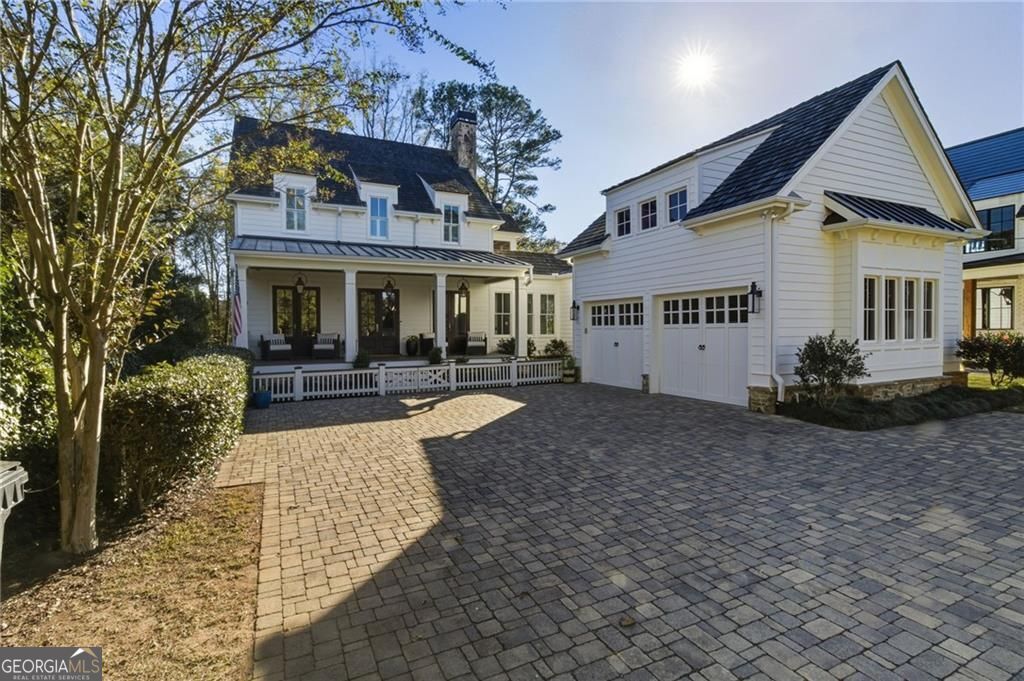 Roswell, Georgia 30075, United States, 5 Bedrooms Bedrooms, ,4 BathroomsBathrooms,Residential,Active,240789