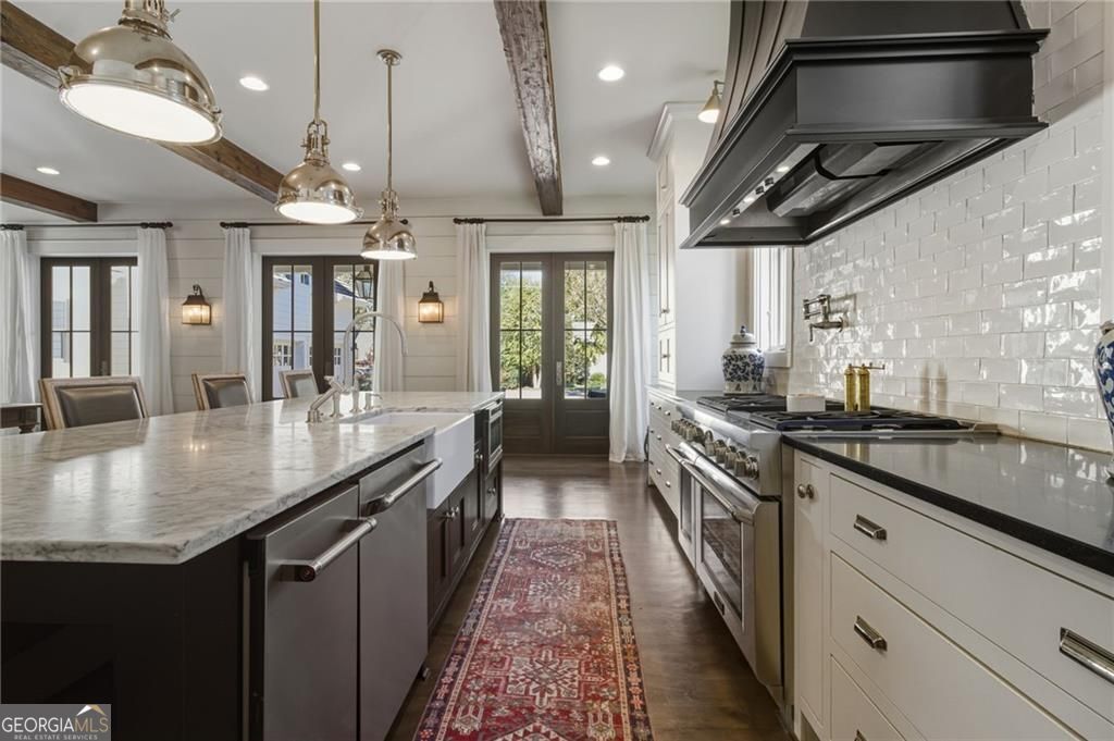 Roswell, Georgia 30075, United States, 5 Bedrooms Bedrooms, ,4 BathroomsBathrooms,Residential,Active,240789