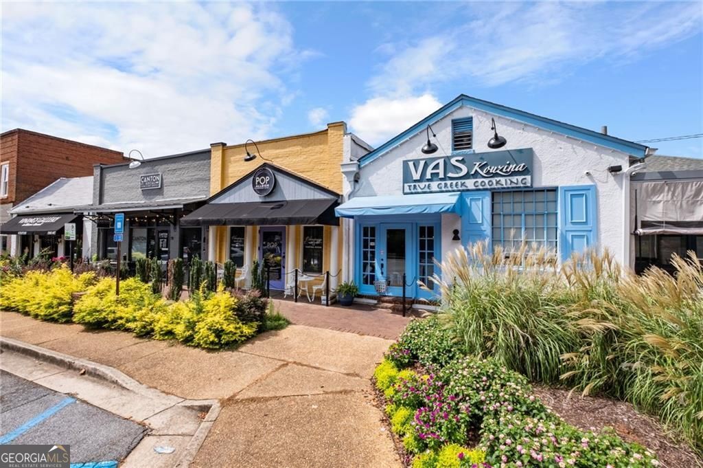 Roswell, Georgia 30075, United States, 5 Bedrooms Bedrooms, ,4 BathroomsBathrooms,Residential,Active,240789