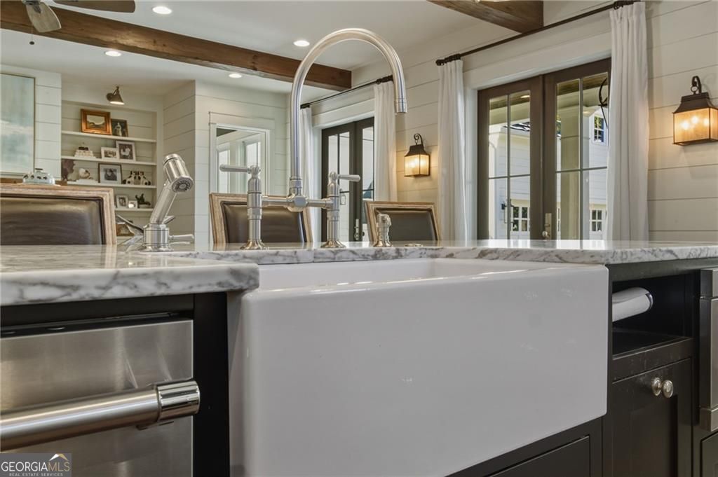 Roswell, Georgia 30075, United States, 5 Bedrooms Bedrooms, ,4 BathroomsBathrooms,Residential,Active,240789