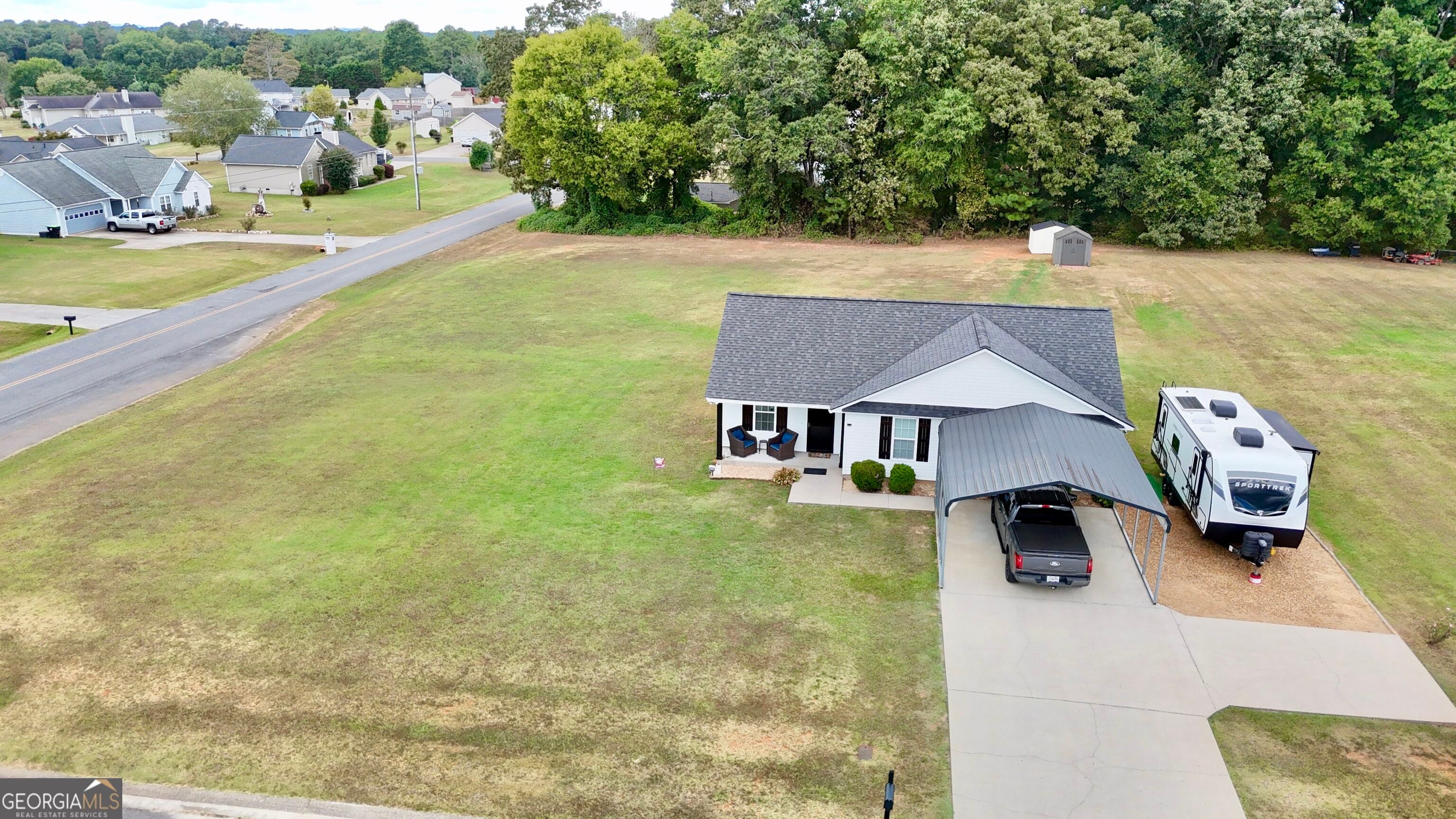7 Stonegate DR