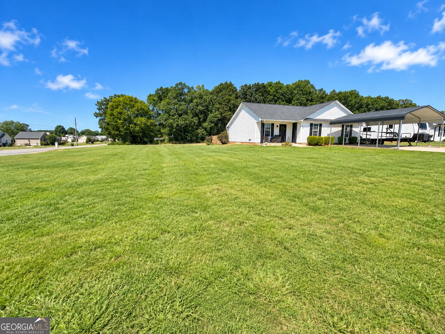 7 Stonegate DR