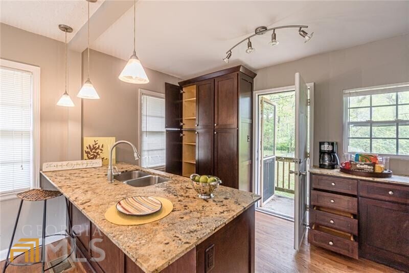 Edgewood / Kirkwood - Residential