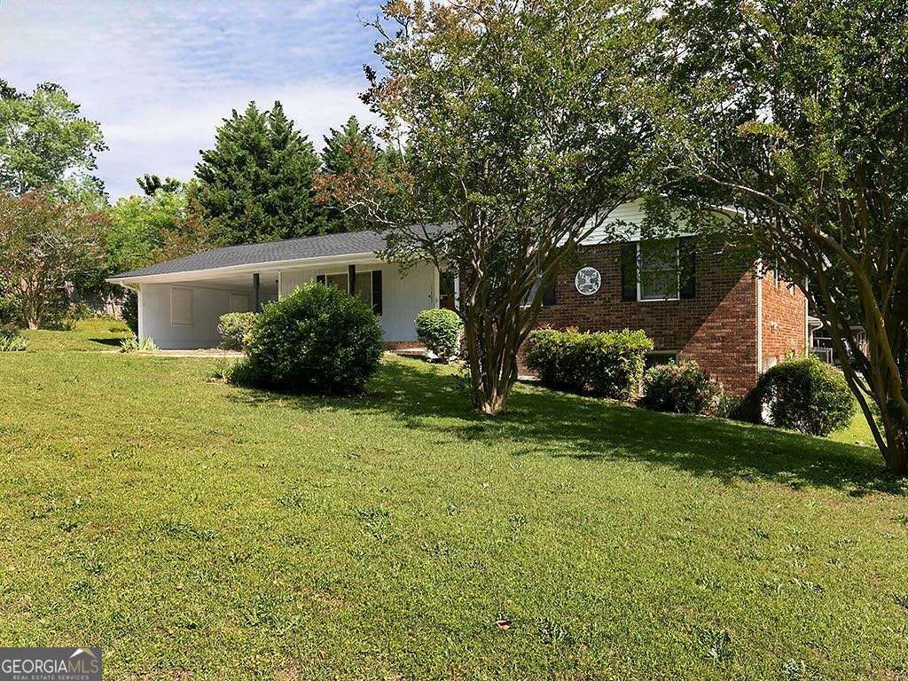 Photo of 3883 N Pebble Drive, Douglasville, GA 30134 (MLS # 10764195)
