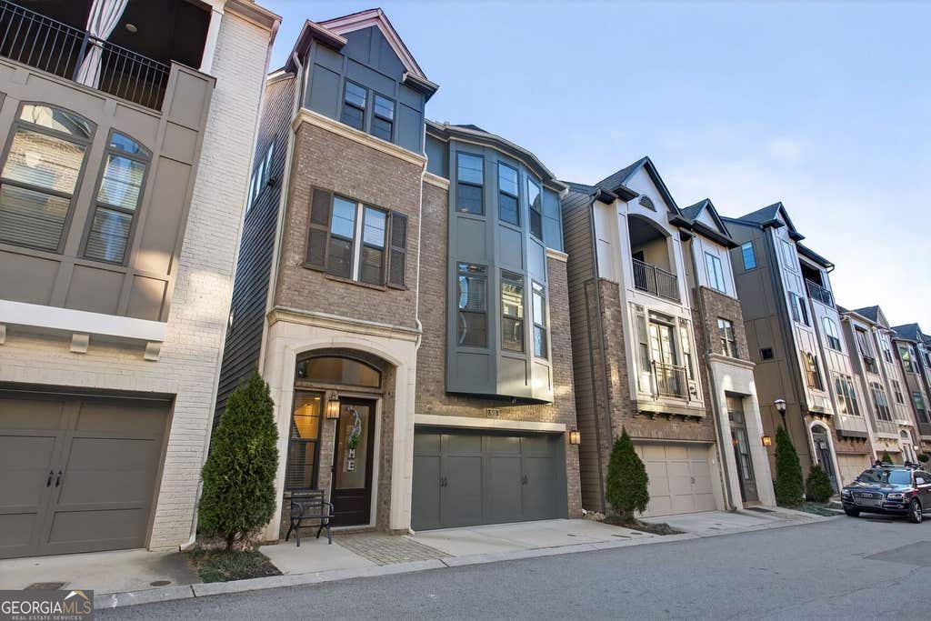 Photo of 513 Broadview Place NE, Atlanta, GA 30324 (MLS # 10827481)
