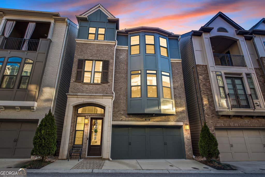 Photo of 513 Broadview Place NE, Atlanta, GA 30324 (MLS # 10827481)
