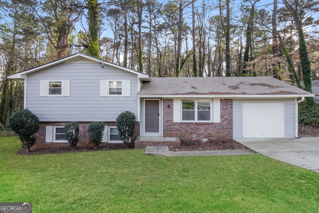 Photo of 351 Pine Valley Road SW, Mableton, GA 30126 (MLS # 10632784)
