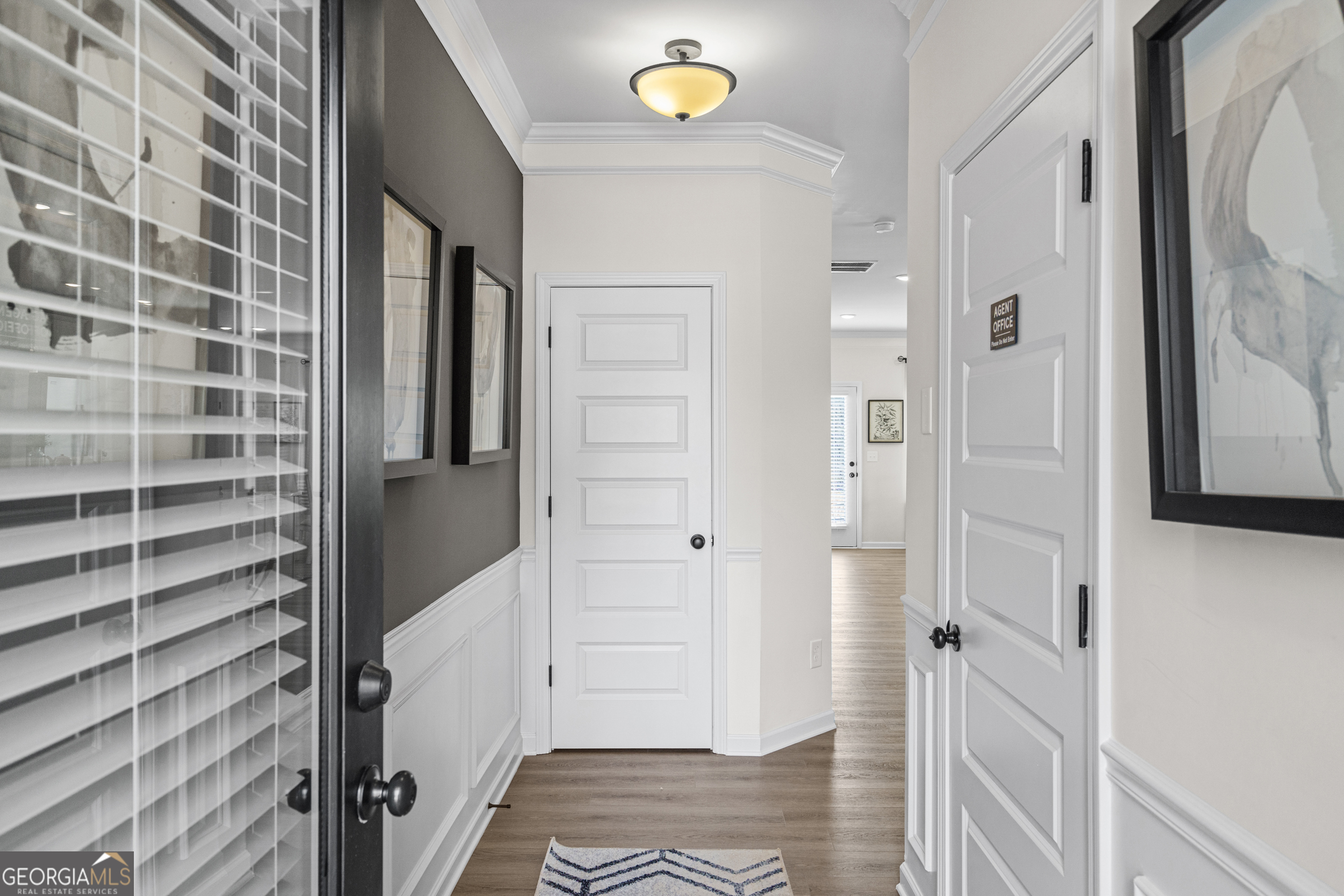 1002 Glendale Place 2