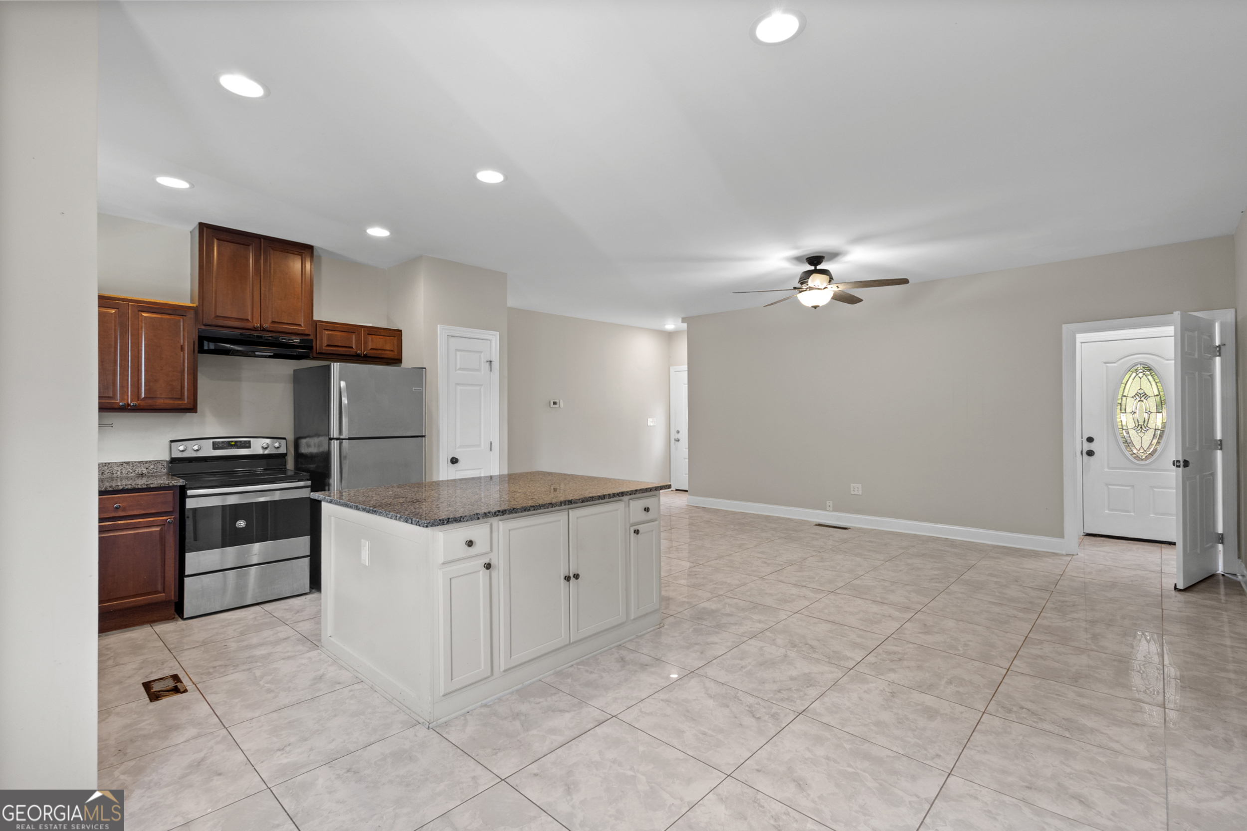 841 N Price RD