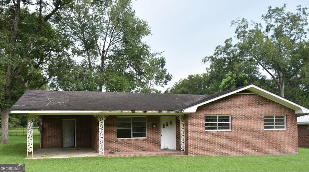 Photo of 305 S BAKER Street, Glennville, GA 30427 (MLS # 10692646)