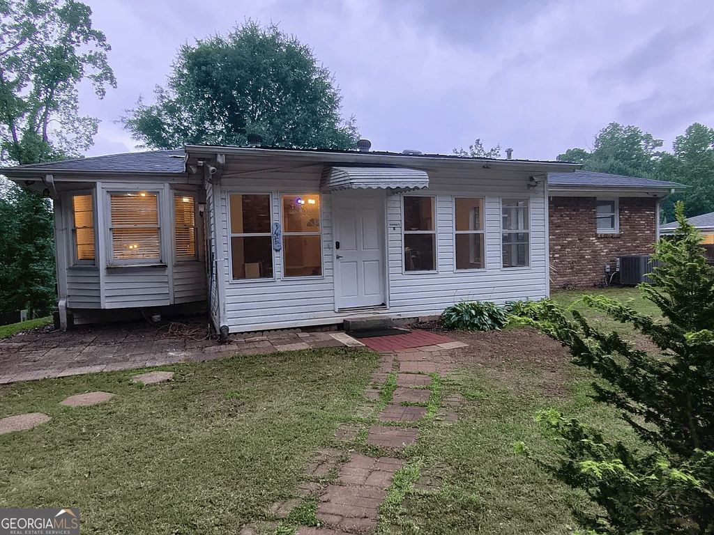 Photo of 6271 Mountain Court SE, Mableton, GA 30126 (MLS # 10776019)