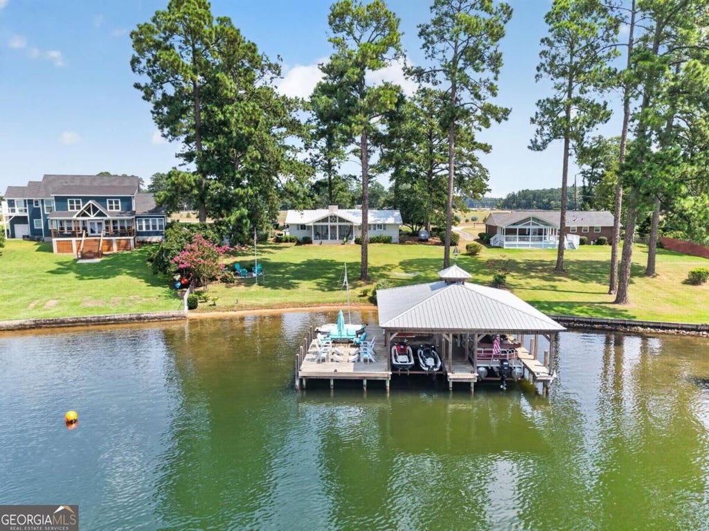 Photo of 197 Lakeshore Circle, Milledgeville, GA 31061 (MLS # 10839373)