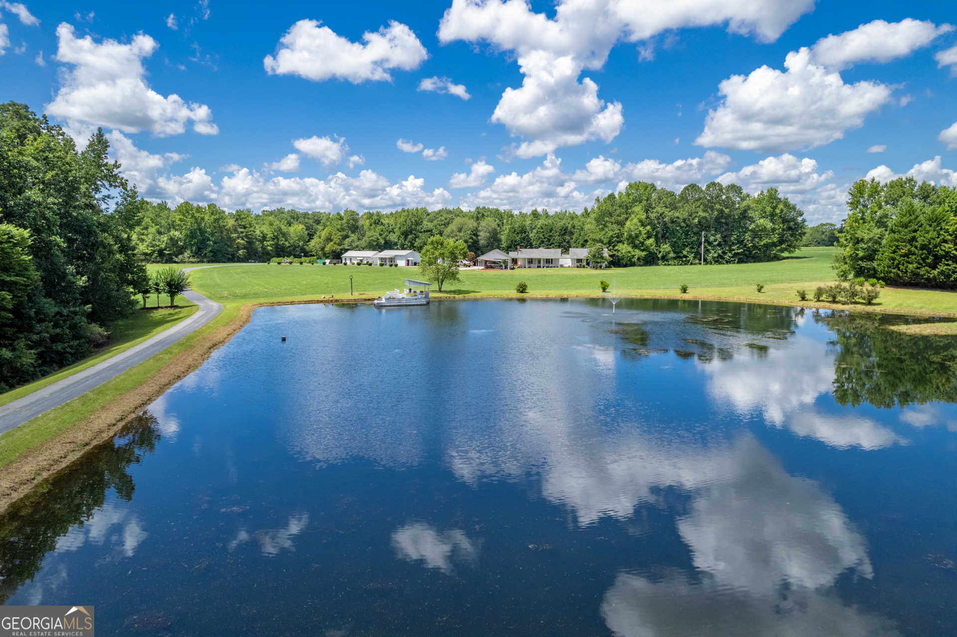 2070 Walter Shepherd RD