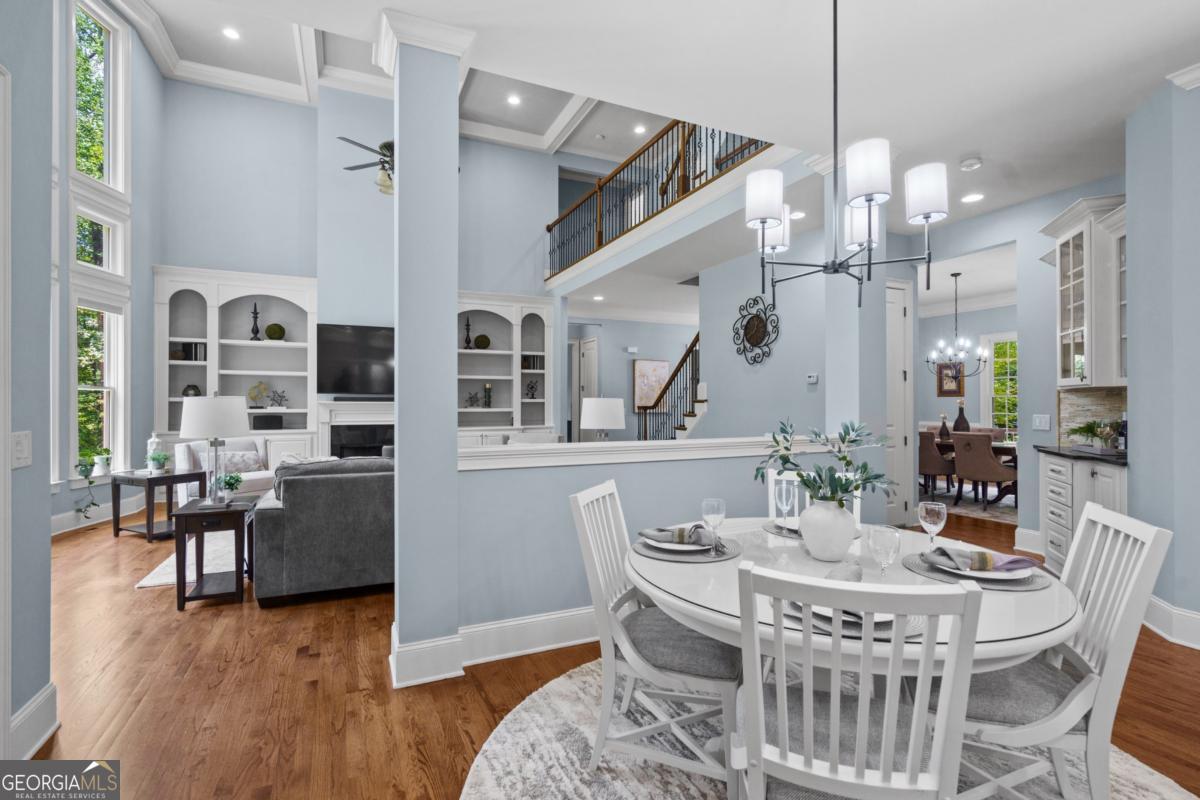 2635 Etienne LN