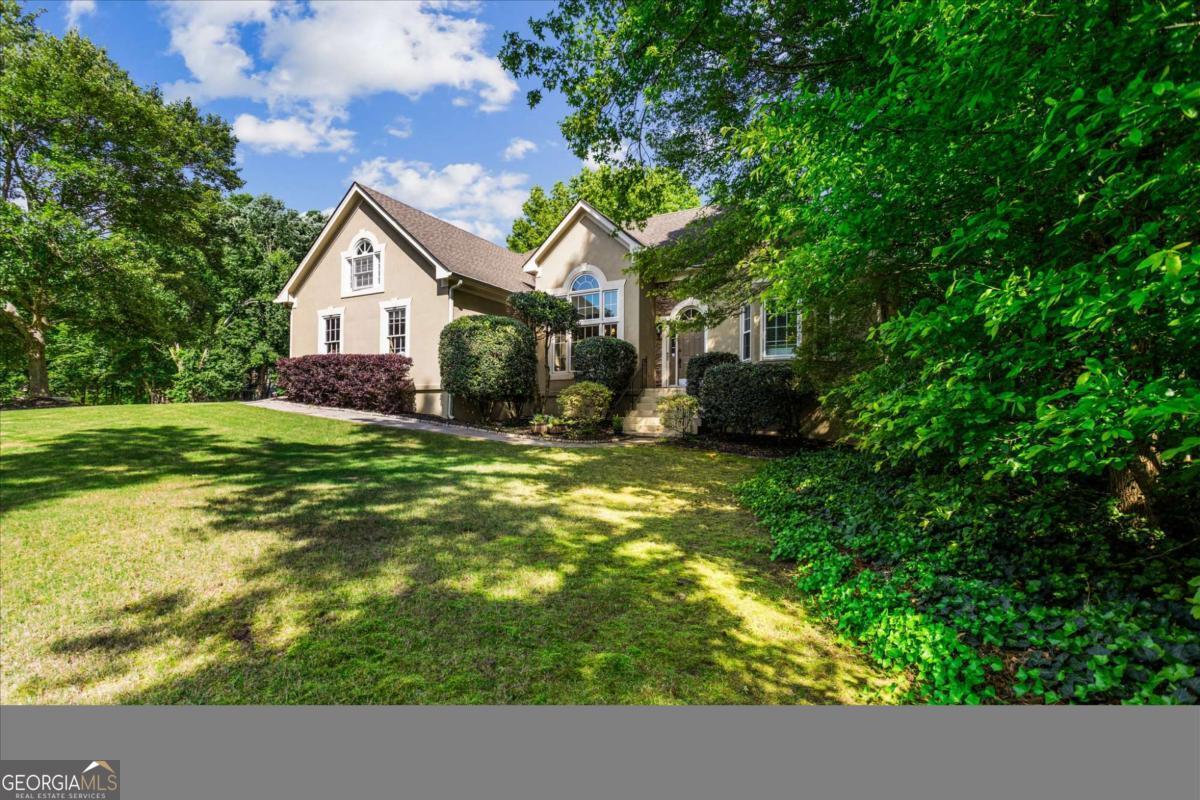 1694 Peachcrest CT