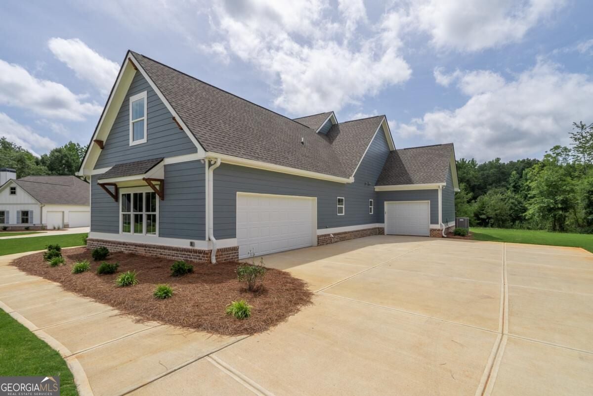 345 Woodfin WAY