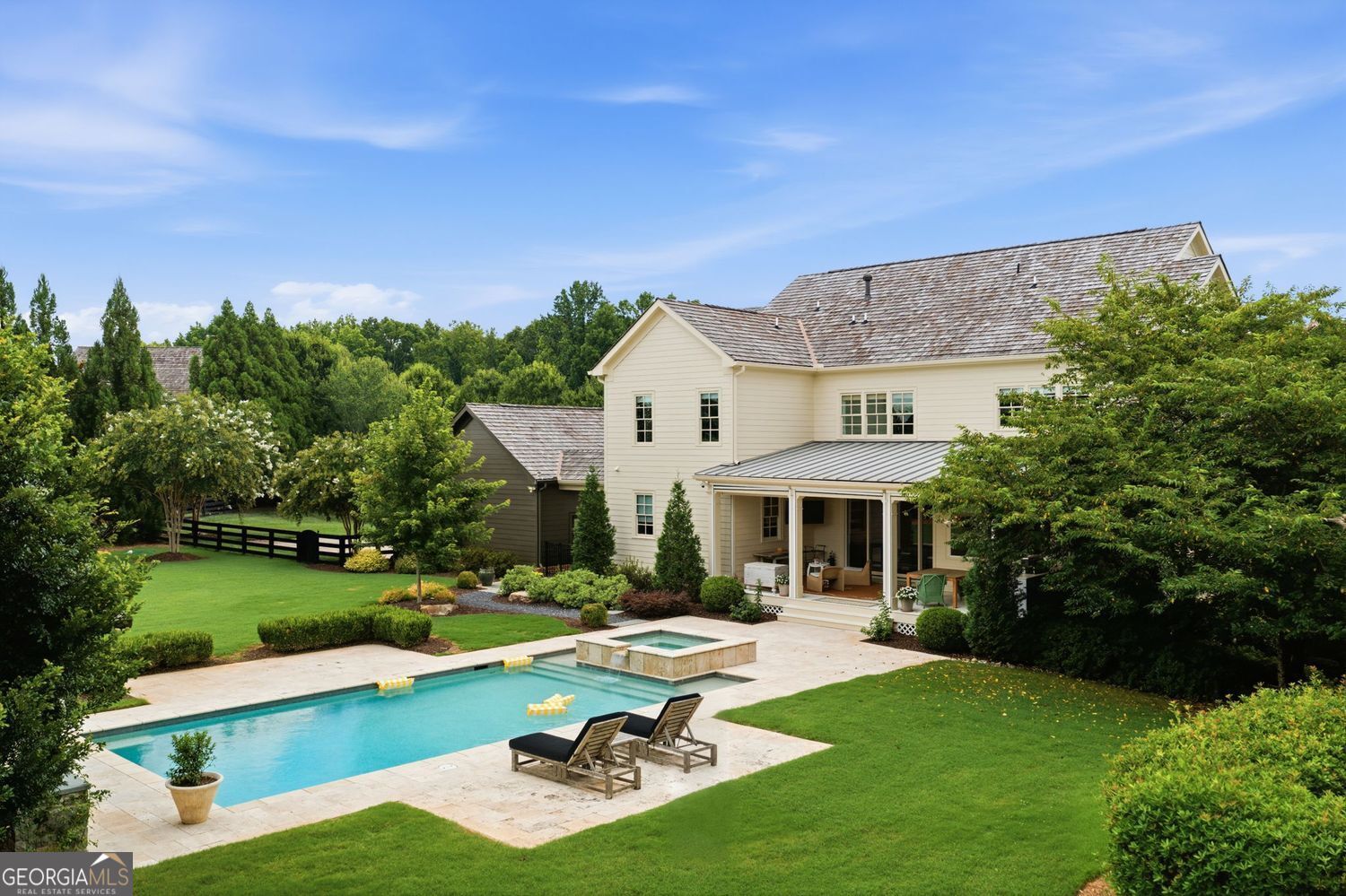 210 Tifton LN
