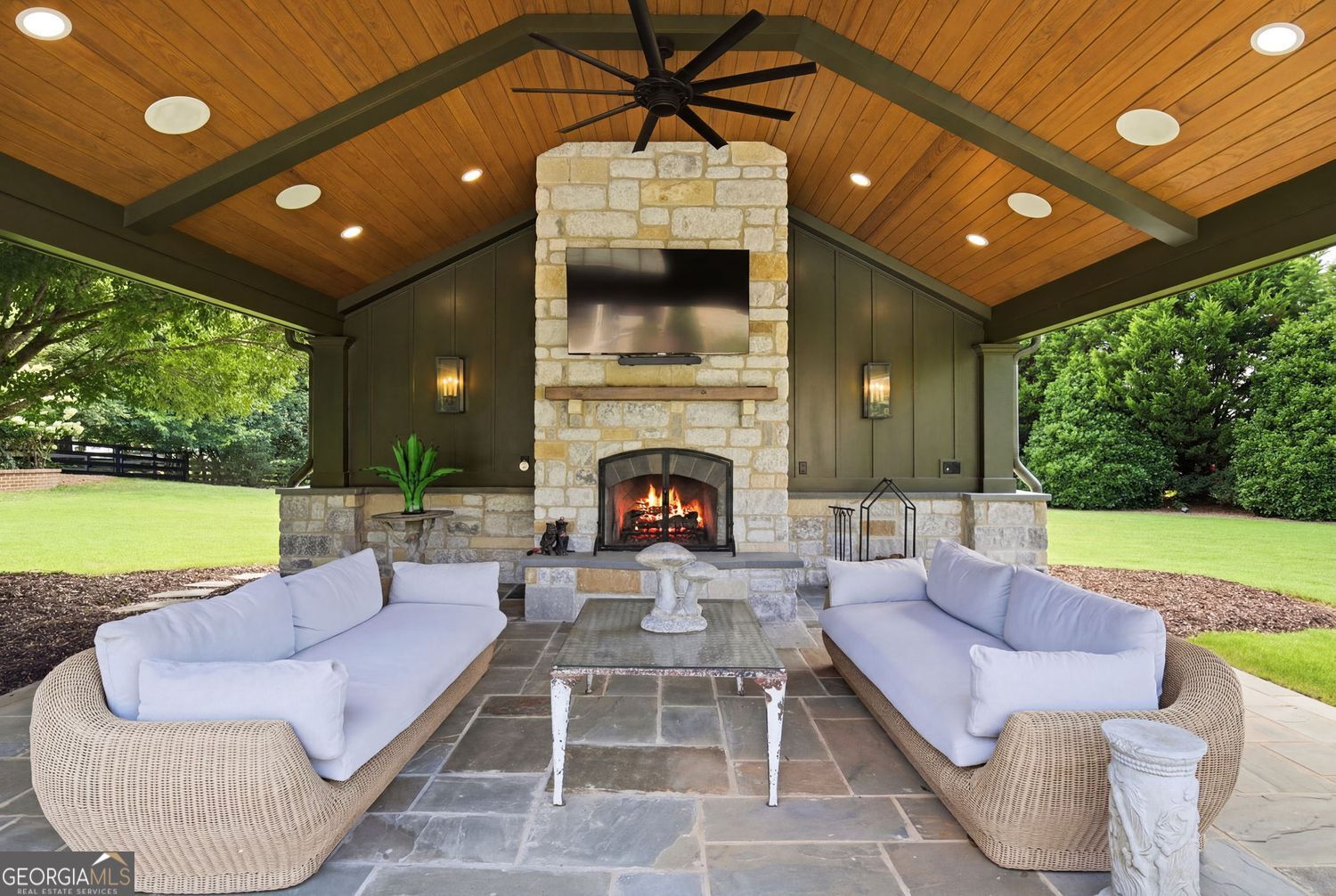 210 Tifton LN