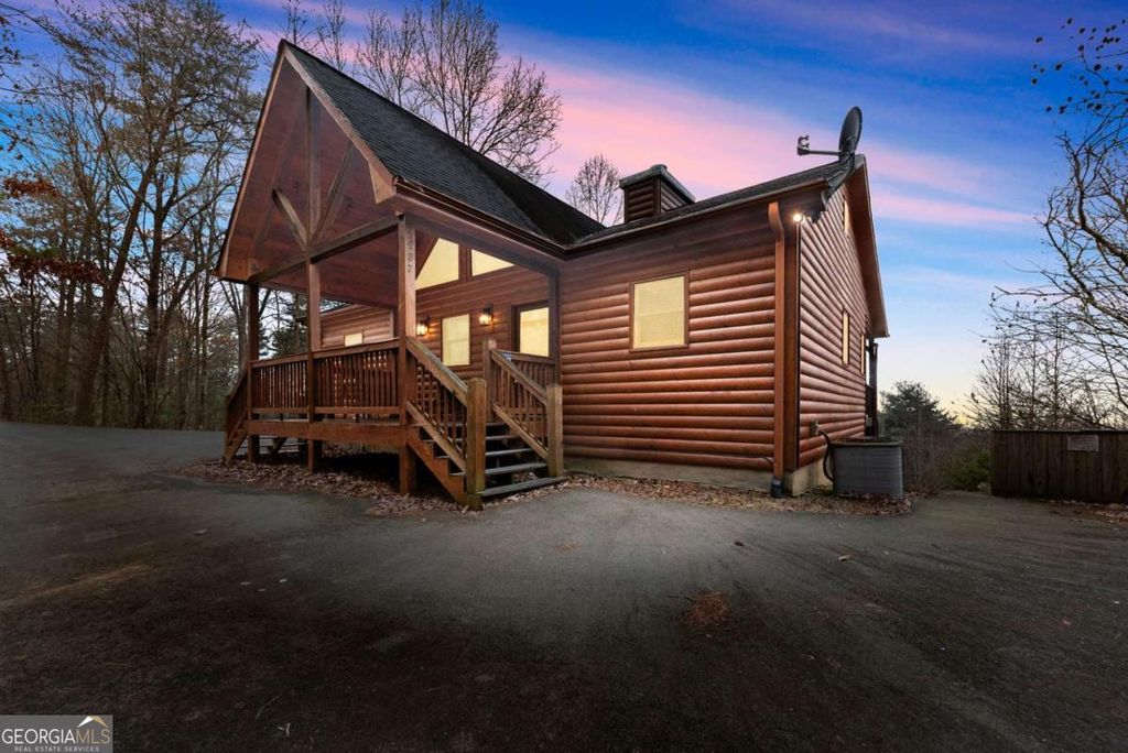 Photo of 437 Spruce Circle, Mineral Bluff, GA 30559 (MLS # 10686928)