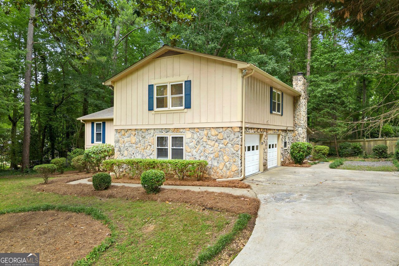 Roswell Downs - Residential