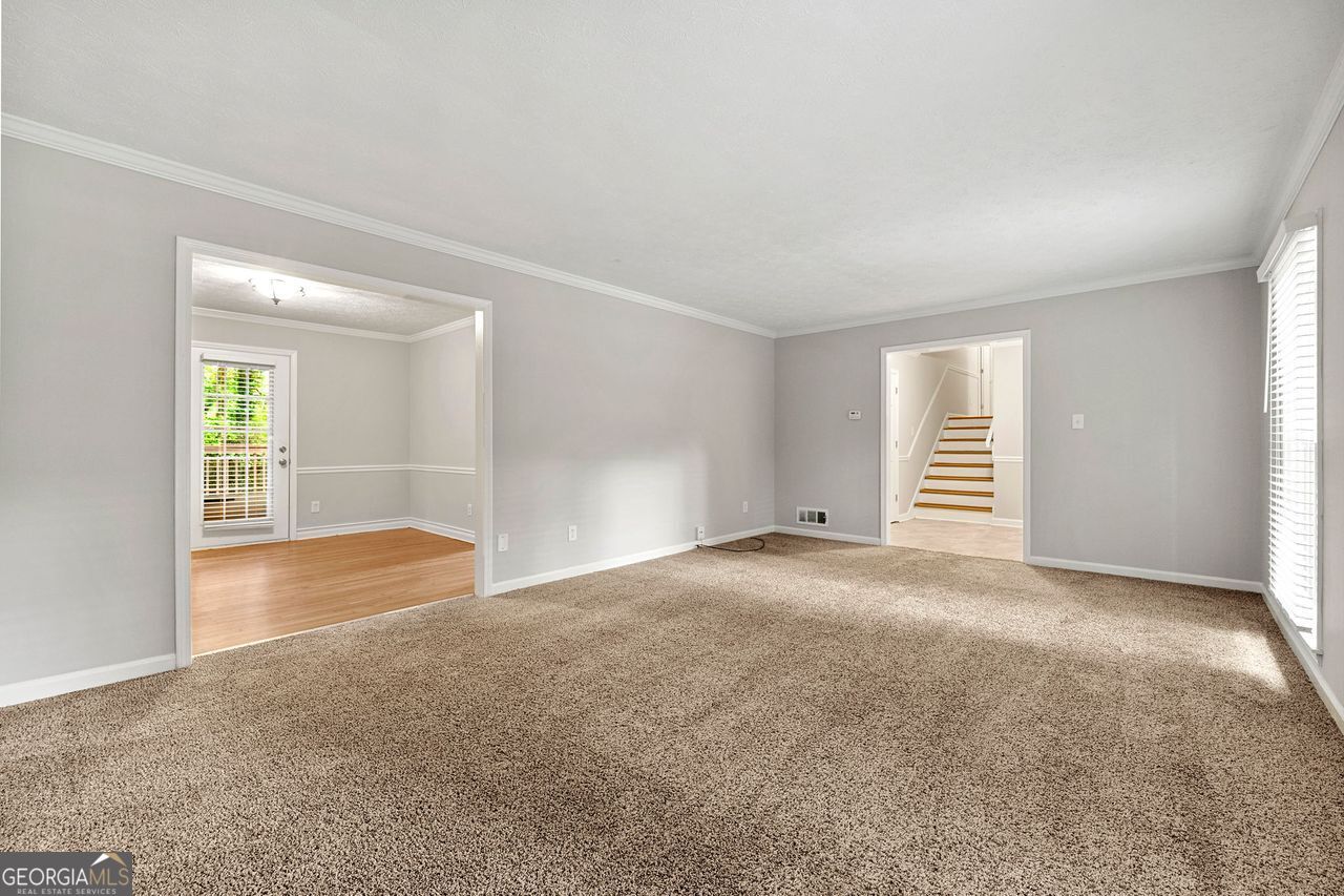 Roswell Downs - Residential