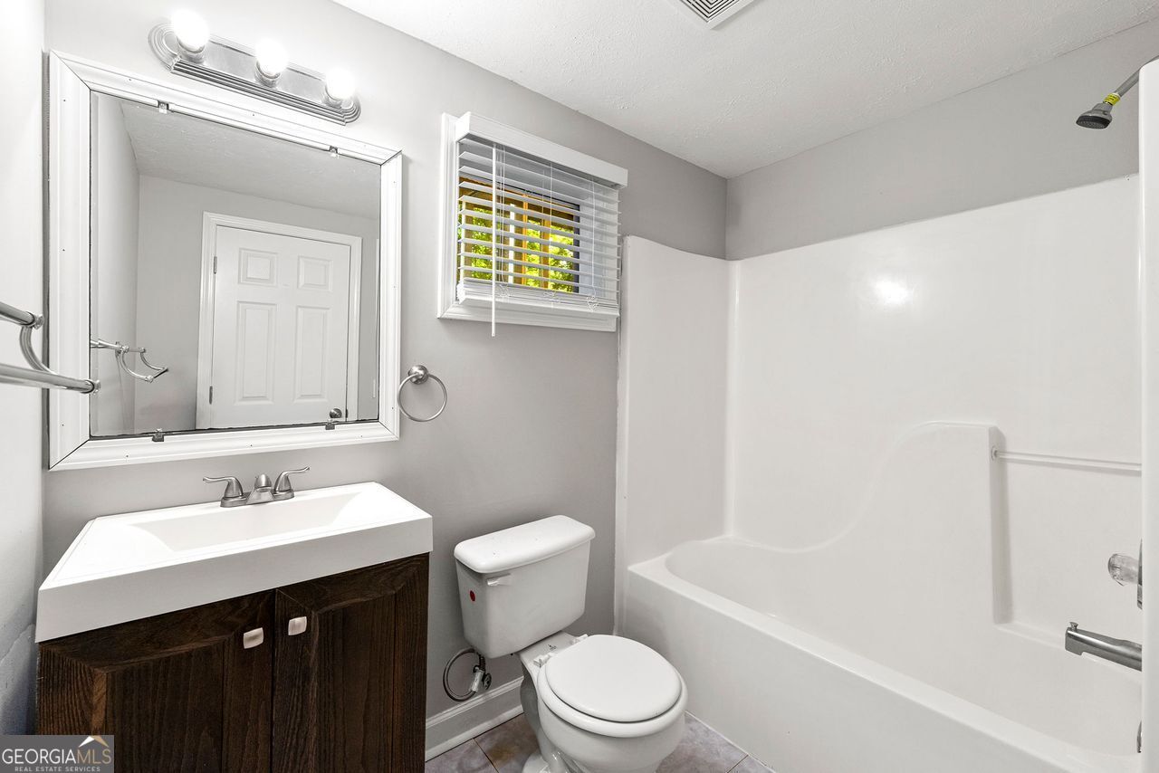 Roswell Downs - Residential