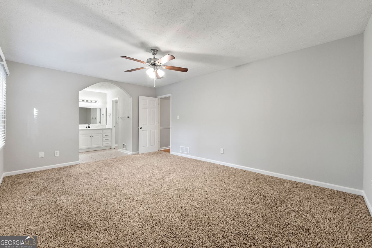 Roswell Downs - Residential