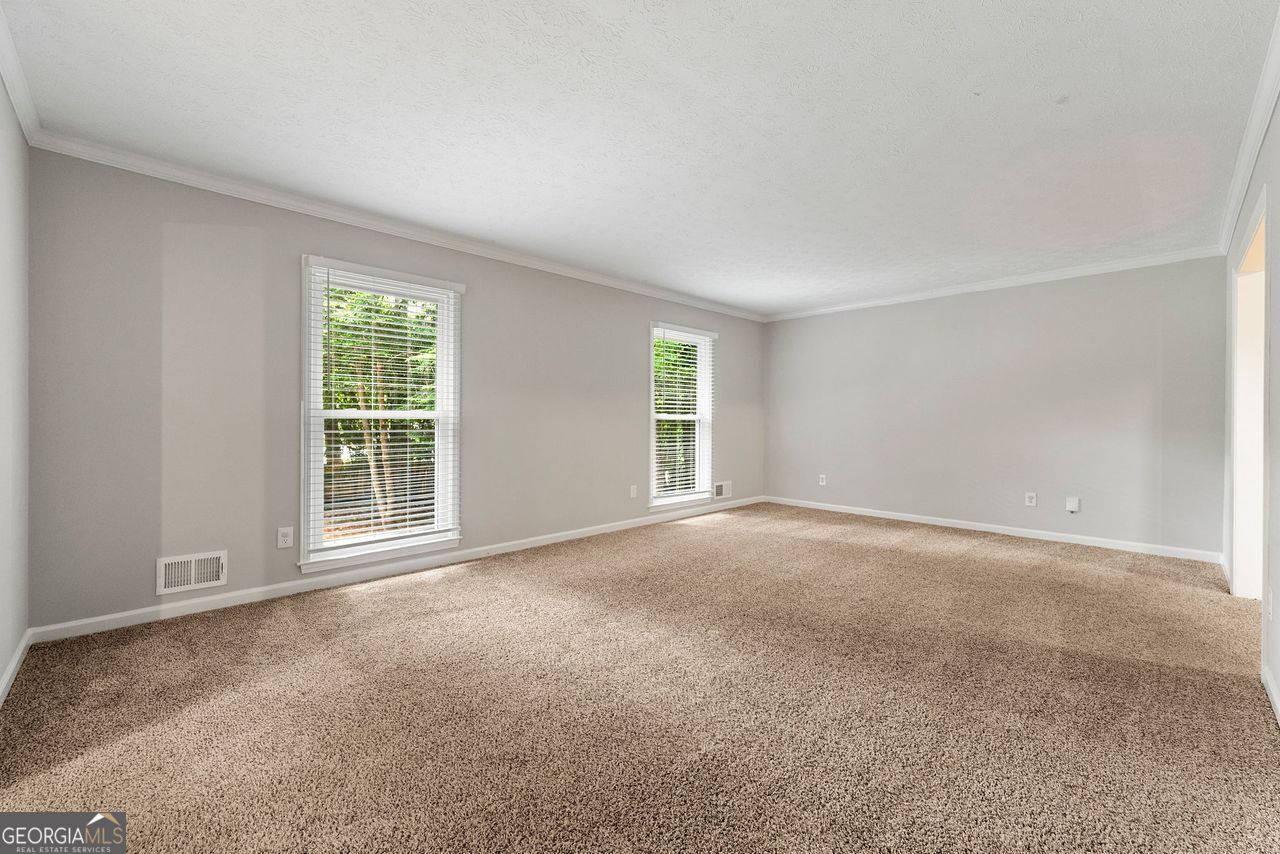 Roswell Downs - Residential