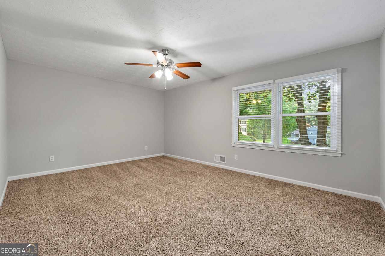 Roswell Downs - Residential