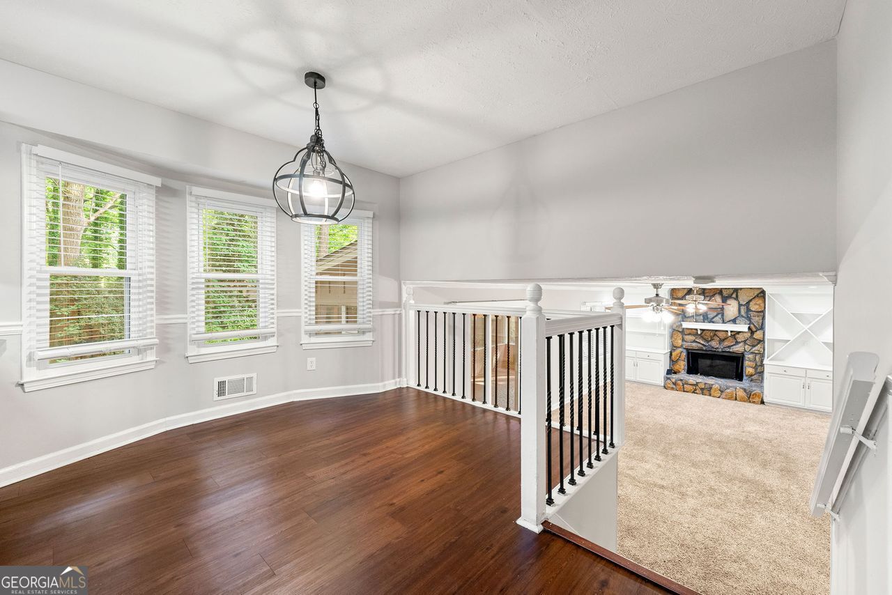Roswell Downs - Residential