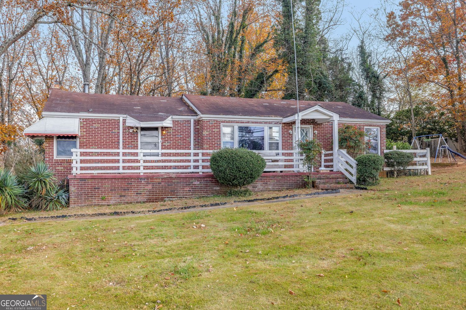 2626 White Sulphur RD