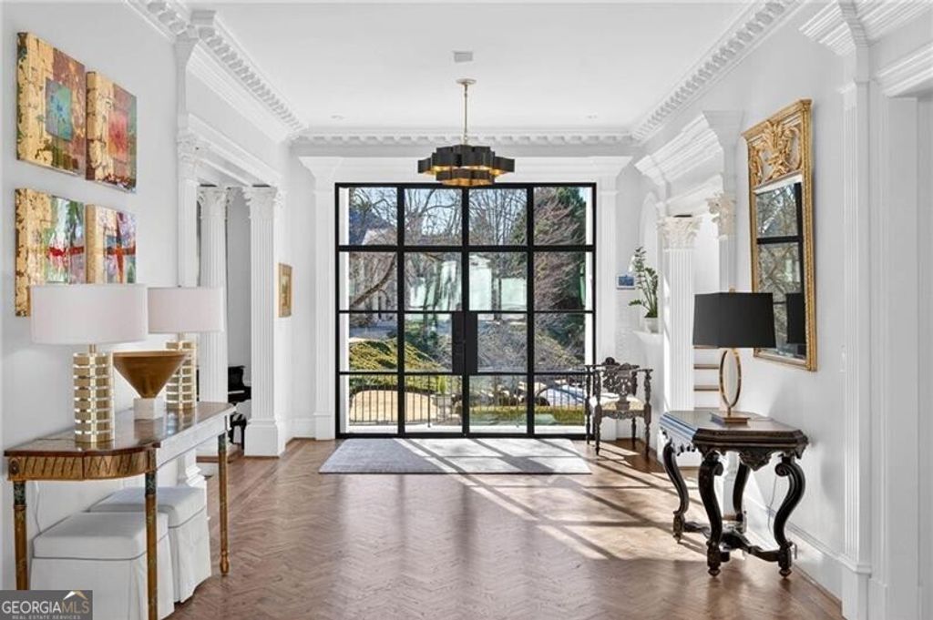 Photo of 3595 Tuxedo Court NW, Atlanta, GA 30305 (MLS # 10701004)