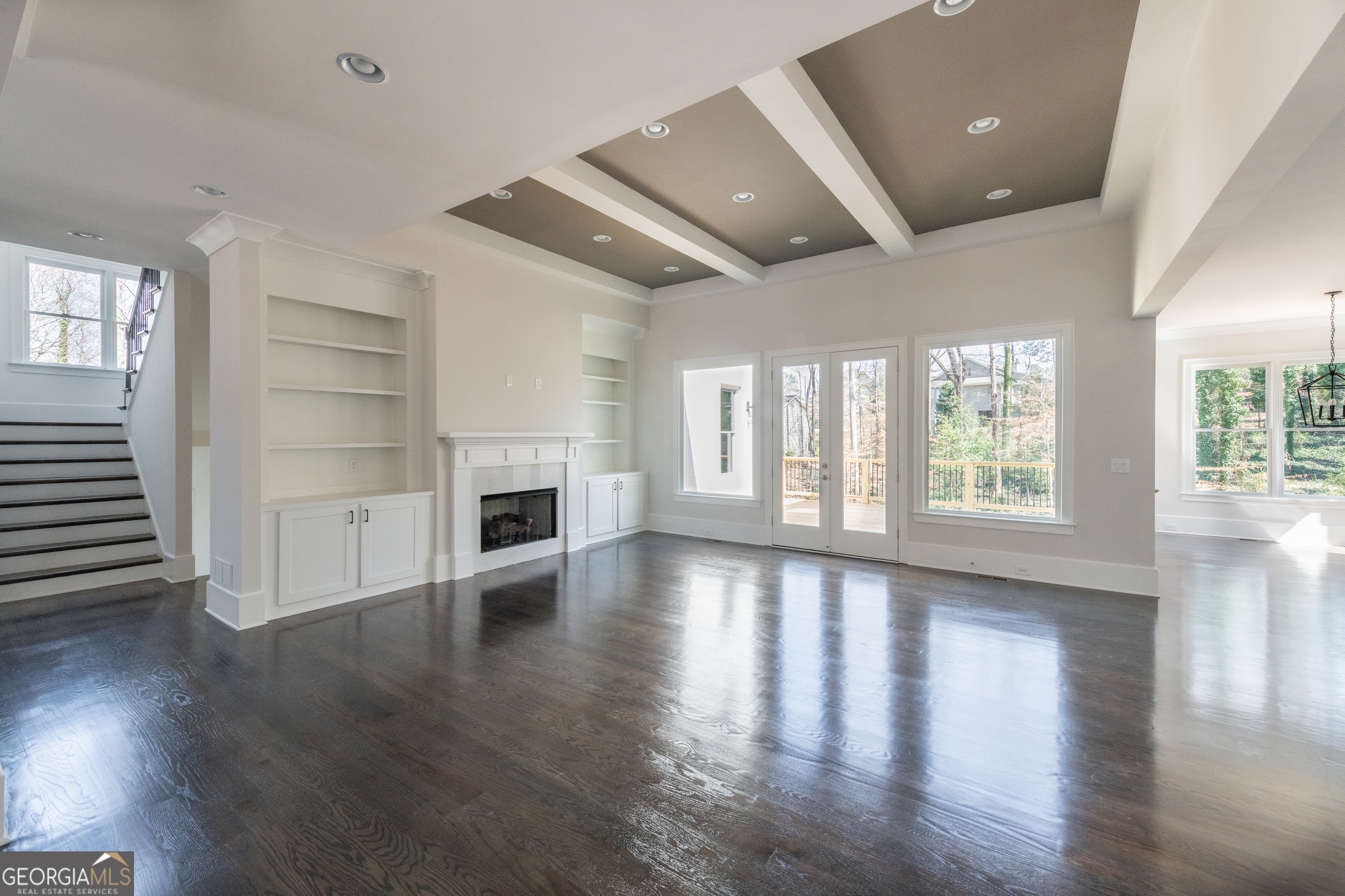 816 Hillwood DR