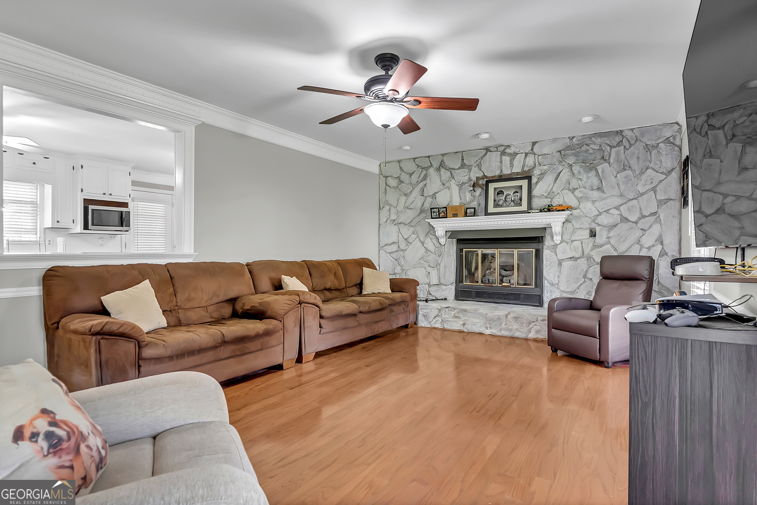 5004 Edith DR