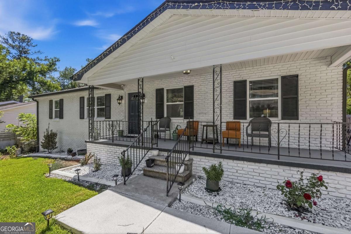 1085 Azalea CIR