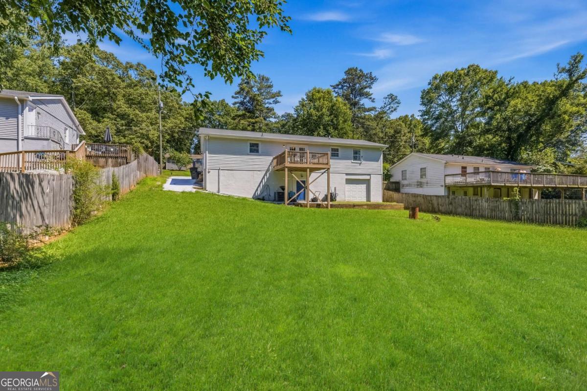 1085 Azalea CIR