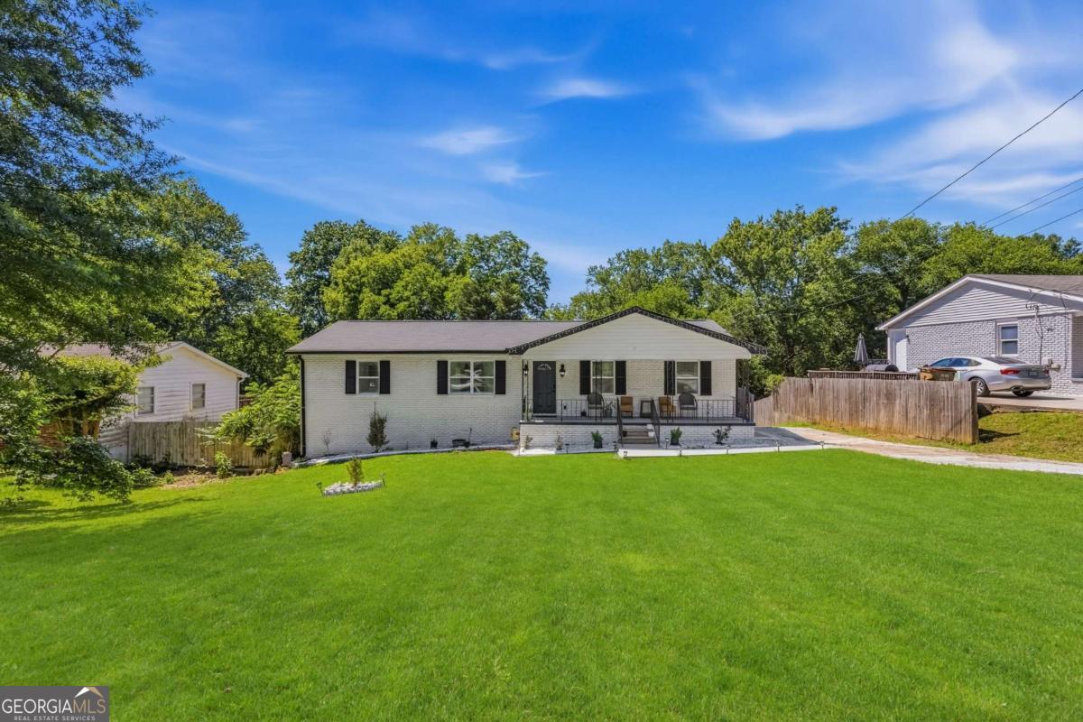 1085 Azalea CIR