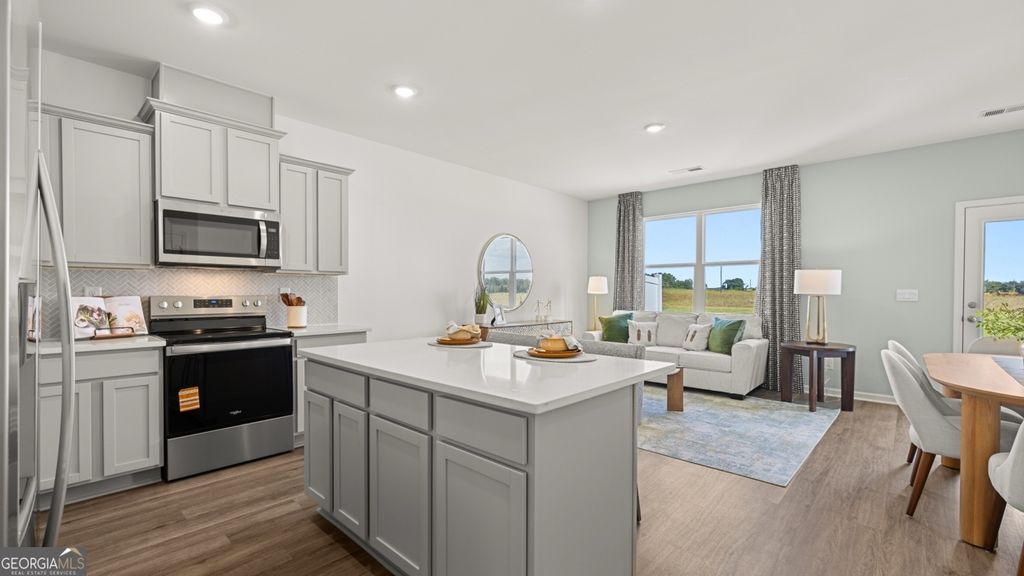 Photo of 121 Kenmore Circle, Perry, GA 31069 (MLS # 10685107)